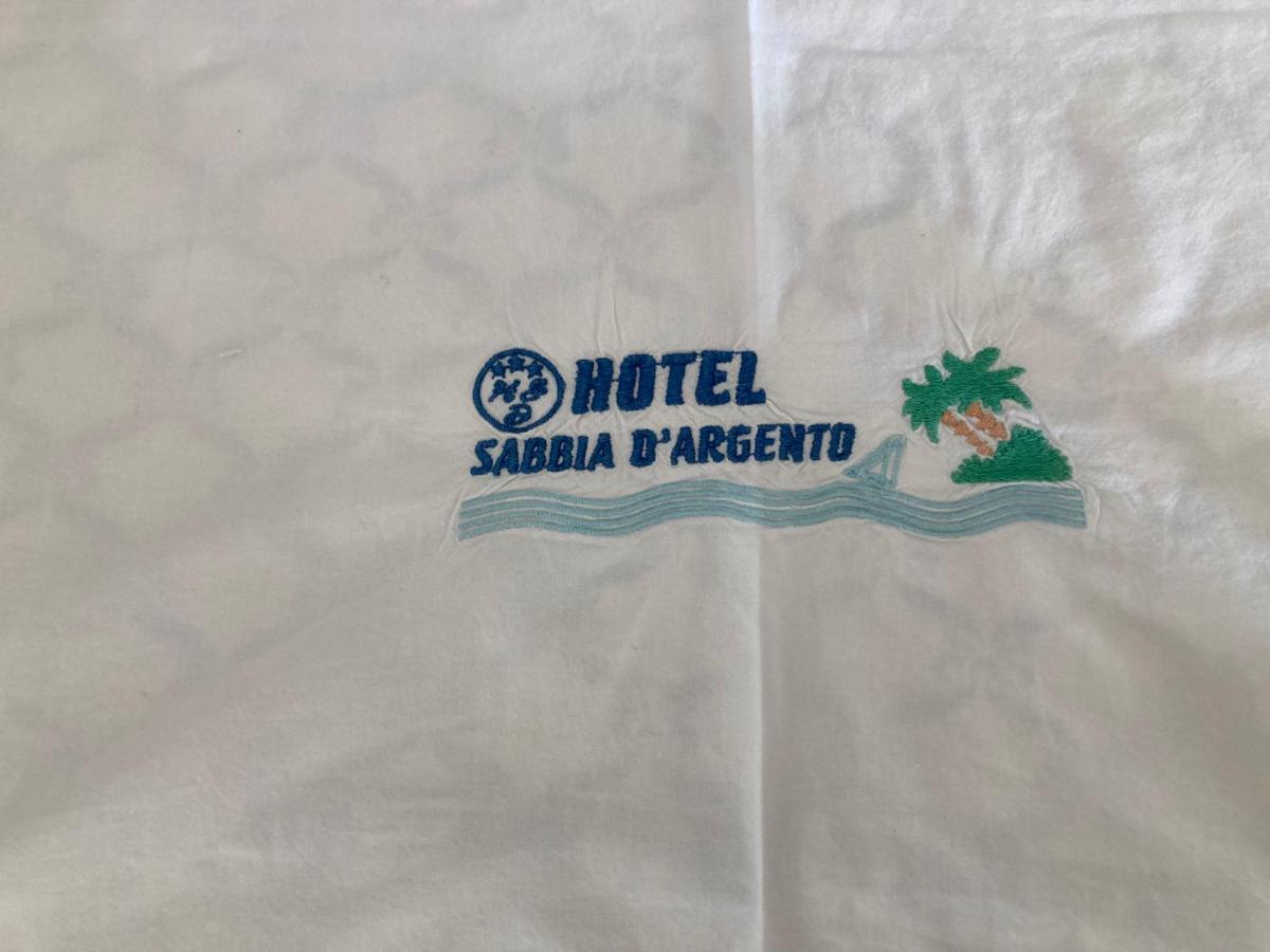 Hotel Sabbia D'Argento Giugliano In Campania Exterior foto